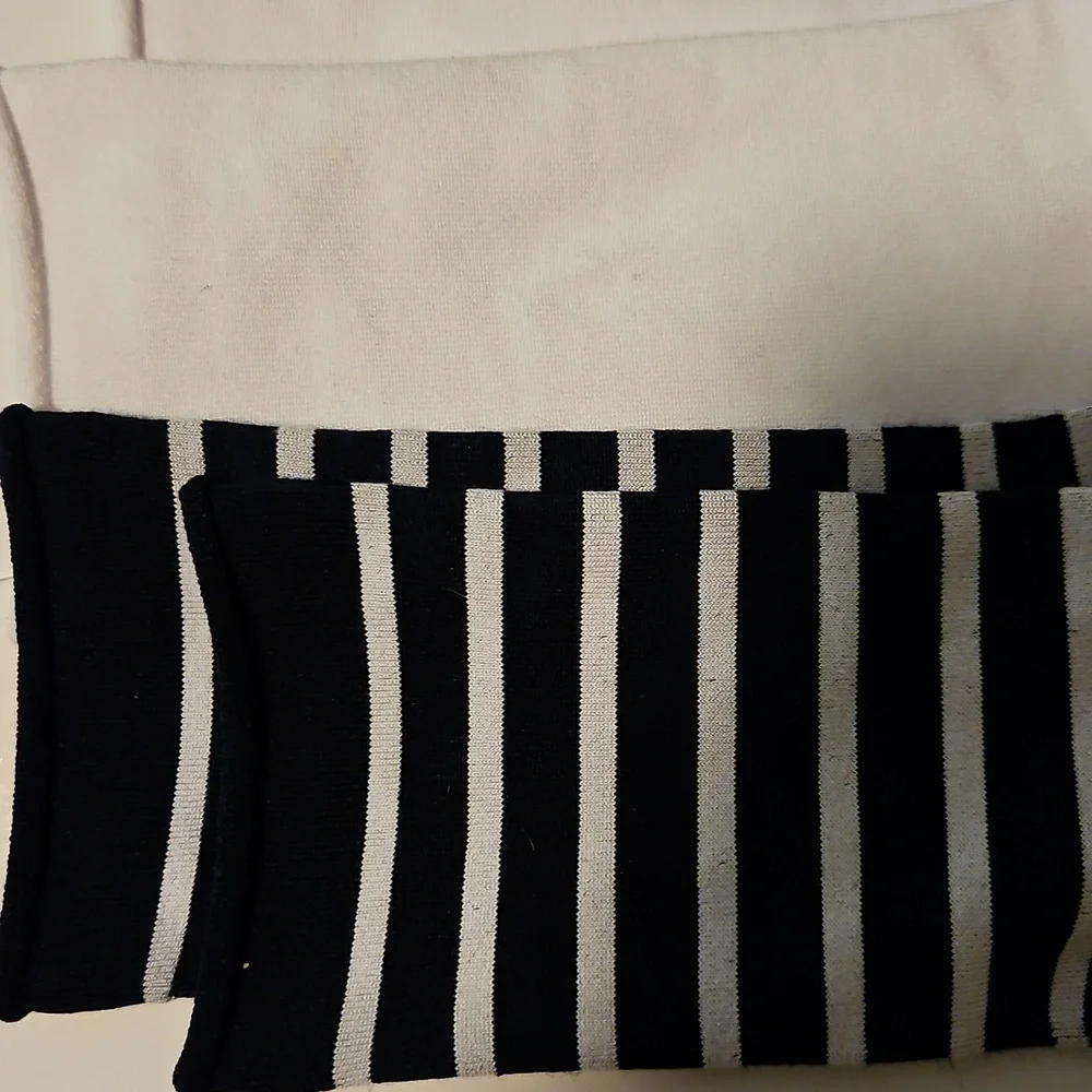 Ralph Lauren Women's Stretch Crew Socks, 2 Pair - Picture 3 of 5